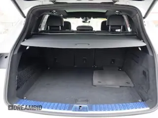 2022 Porsche Cayenne z VIN WP1AA2AY2NDA06673, wystawiony jako Copart lot #42586635 z przebiegiem 17 392 mil mil oraz Czysty tytuł • Clean title. Historia ofert i sprzedaży dostępna na DreamBid. Obrazek 10.