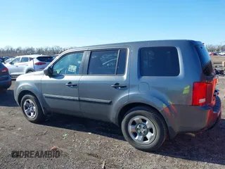 2011 Honda Pilot LX with VIN 5FNYF4H22BB028742, listed as a IAAI auction lot 41856146 with 190,615 mi miles. Bid and sale history available at carsss.com. Image 14.