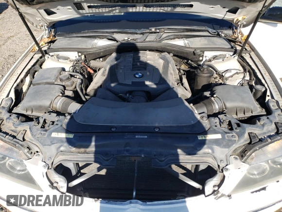 2008 BMW 7 Series 750i with VIN WBAHL835X8DT12098, listed as a Copart auction lot 82220094 with 137,493 mi miles and Salvage Title. Bid and sale history available at DreamBid. Image 12.