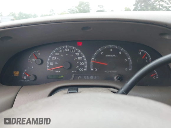 2001 Ford Expedition XLT with VIN 1FMRU15W71LA29912, listed as a IAAI auction lot 42422518 with 386,554 mi miles and . Bid and sale history available at DreamBid. Image 7.