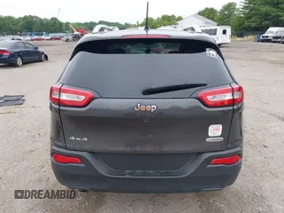 2016 Jeep Cherokee Altitude z VIN 1C4PJMCB6GW367931, wystawiony jako IAAI lot #42482796 z przebiegiem 87 178 mil mil oraz . Historia ofert i sprzedaży dostępna na DreamBid. Obrazek 17.
