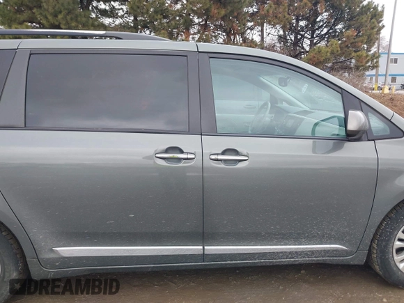 2013 Toyota Sienna XLE AAS с VIN 5TDYK3DC8DS375852, выставлен на аукционе IAAI как лот 41519437 с пробегом 91 828 миль миль и . История ставок и продаж доступна на DreamBid. Изображение 13.