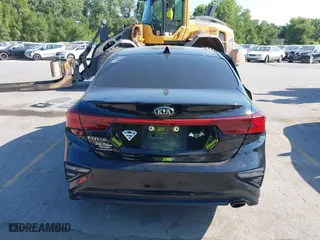 2020 Kia Forte LXS with VIN 3KPF24AD4LE212439, listed as a IAAI auction lot 40044600 with 90,843 mi miles. Bid and sale history available at carsss.com. Image 16.