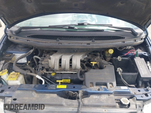 2000 Dodge Caravan SE with VIN 2B4GP45G3YR703761, listed as a IAAI auction lot 42106115 with 121,870 mi miles and . Bid and sale history available at carsss.com. Image 10.