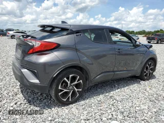 2018 Toyota C-HR XLE with VIN NMTKHMBX7JR000609, listed as a Copart auction lot 61997655 with 100,062 mi miles and Salvage title. Bid and sale history available at DreamBid. Image 3.