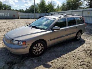 2001 Volvo V70 with VIN YV1SW61R611127879, listed as a Copart auction lot 72769494 with 286,405 mi miles and Salvage Title. Bid and sale history available at carsss.com. Image 1.