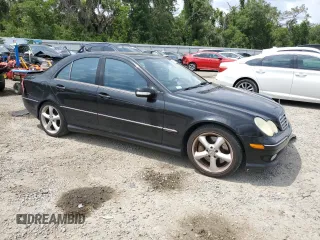 2005 Mercedes-Benz C 230 Kompressor с VIN WDBRF40J35F690593, выставлен на аукционе Copart как лот 56122435 с пробегом 227 250 миль миль и Списание • Salvage title. История ставок и продаж доступна на DreamBid. Изображение 4.