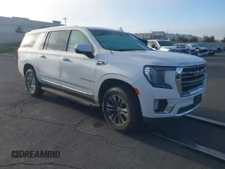 2021 GMC Yukon XL SLT with VIN 1GKS2GKT8MR449693, listed as a IAAI auction lot 41771522 with 61,922 mi miles. Bid and sale history available at carsss.com. Image 1.