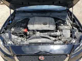 2017 Jaguar F-Pace z VIN SADCS2BN2HA493024, wystawiony jako Copart lot #62278135 z przebiegiem 93 077 mil mil oraz Czysty tytuł • Clean title. Historia ofert i sprzedaży dostępna na DreamBid. Obrazek 12.