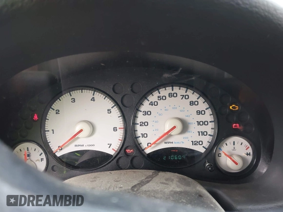 2003 Jeep Liberty Sport with VIN 1J4GL48K03W608325, listed as a IAAI auction lot 42033270 with 210,609 mi miles. Bid and sale history available at carsss.com. Image 7.