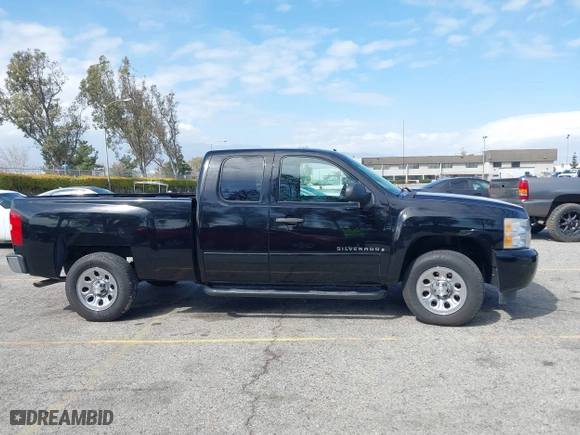 2007 Chevrolet Silverado 1500 Work Truck with VIN 1GCEC19C57Z567861, listed as a IAAI auction lot 41817302 with 134,250 mi miles. Bid and sale history available at carsss.com. Image 13.