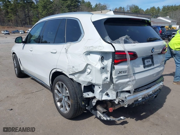 2023 BMW X5 xDrive40i with VIN 5UXCR6C01P9P16931, listed as a IAAI auction lot 41900689 with 12,174 mi miles. Bid and sale history available at carsss.com. Image 3.