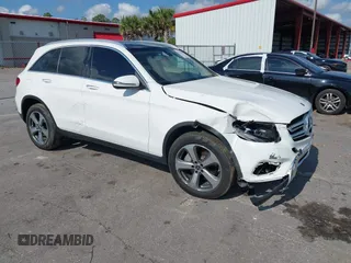 2017 Mercedes-Benz GLC 300 z VIN WDC0G4JB9HV006052, wystawiony jako IAAI lot #42221780 z przebiegiem 79 542 mil mil oraz . Historia ofert i sprzedaży dostępna na DreamBid. Obrazek 1.