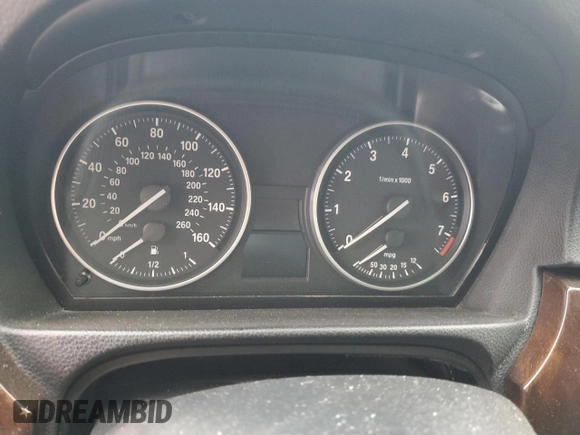 2011 BMW 3 Series 328i xDrive z VIN WBAPK7G55BNN58674, wystawiony jako Copart lot #85578814 z przebiegiem Nie podano mil oraz Szkoda całkowita • Salvage title. Historia ofert i sprzedaży dostępna na DreamBid. Obrazek 9.
