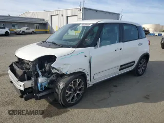 2014 FIAT 500L Trekking with VIN ZFBCFADH3EZ009542, listed as a Copart auction lot 45659025 with 46,370 mi miles and Salvage Title. Bid and sale history available at carsss.com. Image 1.