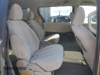 2011 Toyota Sienna LE AAS with VIN 5TDKK3DC1BS121693, listed as a Copart auction lot 63789425 with 171,091 mi miles and Salvage title. Bid and sale history available at DreamBid. Image 11.
