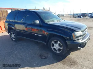 2004 Chevrolet TrailBlazer LS with VIN 1GNDT13S842254665, listed as a IAAI auction lot 40991990 with 279,045 mi miles. Bid and sale history available at carsss.com. Image 1.