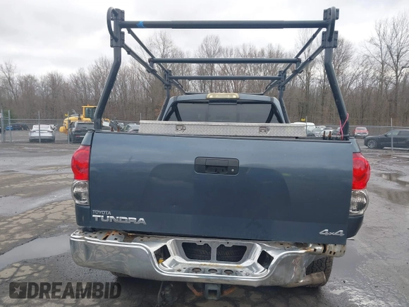 2008 Toyota Tundra z VIN 5TBBV54108S500025, wystawiony jako IAAI lot #41811354 z przebiegiem 131 142 mil mil oraz . Historia ofert i sprzedaży dostępna na DreamBid. Obrazek 16.