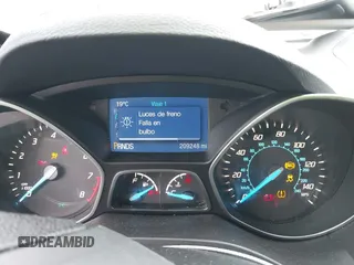 2015 Ford Escape S with VIN 1FMCU0F70FUB78610, listed as a IAAI auction lot 42225098 with 209,248 mi miles and . Bid and sale history available at DreamBid. Image 7.