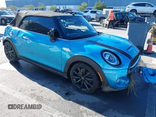 2019 MINI Convertible Cooper S with VIN WMWWG9C50K3J31011, listed as a IAAI auction lot 41332186 with 82,105 mi miles. Bid and sale history available at carsss.com. Image 1.