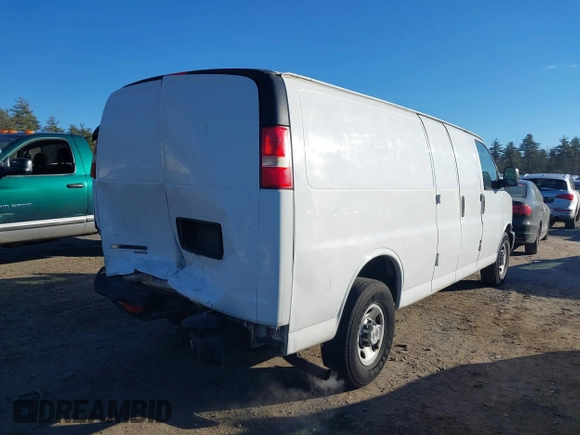 2014 Chevrolet Express Cargo Van with VIN 1GCWGGBA6E1122934, listed as a IAAI auction lot 40999693 with 194,565 mi miles. Bid and sale history available at carsss.com. Image 6.