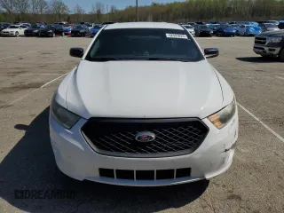 2015 Ford Police Interceptor with VIN 1FAHP2MK7FG124293, listed as a Copart auction lot 52503825 with 126,088 mi miles and Clean title. Bid and sale history available at DreamBid. Image 5.