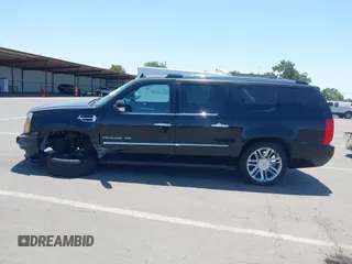 2014 Cadillac Escalade ESV Platinum z VIN 1GYS3KEF5ER161787, wystawiony jako IAAI lot #42358806 z przebiegiem 120 317 mil mil oraz . Historia ofert i sprzedaży dostępna na DreamBid. Obrazek 14.