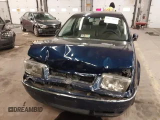 2004 Volkswagen Jetta GL с VIN 3VWRK69M94M113701, выставлен на аукционе IAAI как лот 41573481 с пробегом 190 711 миль миль и . История ставок и продаж доступна на DreamBid. Изображение 6.