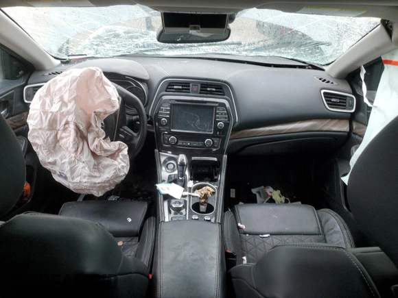 2017 Nissan Maxima S z VIN 1N4AA6APXHC373577, wystawiony jako Copart lot #58855705 z przebiegiem Nie podano mil oraz Szkoda całkowita • Salvage title. Historia ofert i sprzedaży dostępna na DreamBid. Obrazek 8.