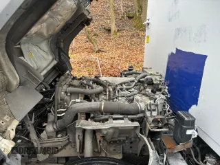 2019 Isuzu NRR IBT with VIN JALE5W167K7301631, listed as a Copart auction lot 52779745 with 100,482 mi miles and Clean Title. Bid and sale history available at DreamBid. Image 7.