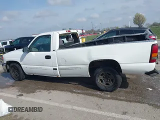 2000 GMC New Sierra 1500 SL with VIN 1GTEC14VXYE124476, listed as a IAAI auction lot 41918838 with 184,796 mi miles. Bid and sale history available at carsss.com. Image 15.