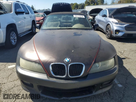 2001 BMW Z3 3.0 z VIN WBACN53481LJ56732, wystawiony jako Copart lot #74111214 z przebiegiem 121 081 mil mil oraz Szkoda całkowita • Salvage title. Historia ofert i sprzedaży dostępna na DreamBid. Obrazek 5.