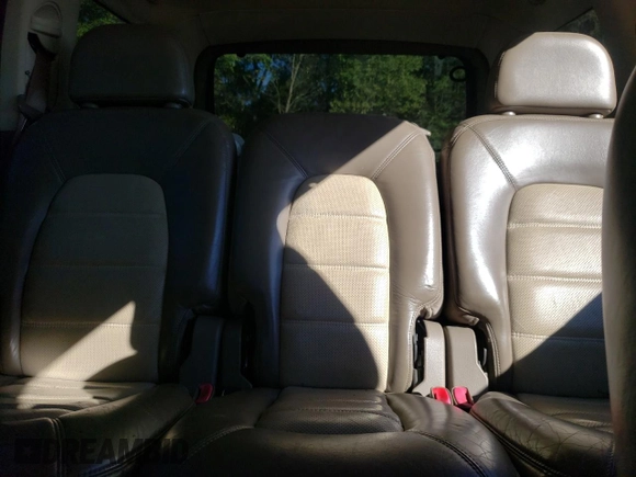 2002 Ford Explorer Eddie Bauer z VIN 1FMZU74E72UC36131, wystawiony jako Copart lot #80281404 z przebiegiem 195 882 mil mil oraz Szkoda całkowita • Salvage title. Historia ofert i sprzedaży dostępna na DreamBid. Obrazek 10.