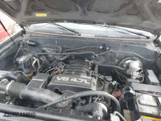 2004 Toyota Sequoia SR5 with VIN 5TDZT34A84S217320, listed as a IAAI auction lot 41472557 with 299,000 mi miles. Bid and sale history available at carsss.com. Image 10.