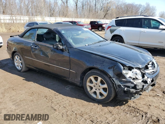 2004 Mercedes-Benz CLK 320 z VIN WDBTK65G84T026722, wystawiony jako Copart lot #47794365 z przebiegiem 115 359 mil mil oraz Tytuł czysty. Historia ofert i sprzedaży dostępna na DreamBid. Obrazek 4.