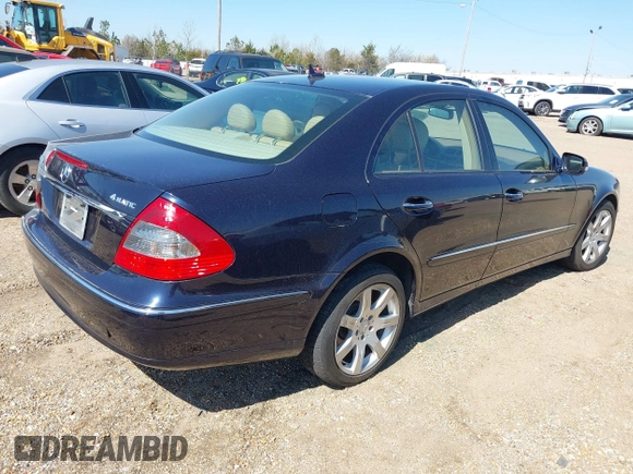 2007 Mercedes-Benz E 350 with VIN WDBUF87X07B156828, listed as a IAAI auction lot 41730035 with 141,462 mi miles and . Bid and sale history available at carsss.com. Image 4.