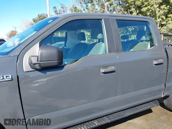 2016 Ford F-150 XLT with VIN 1FTEW1EF9GFB80917, listed as a IAAI auction lot 41640506 with 90,883 mi miles. Bid and sale history available at carsss.com. Image 15.