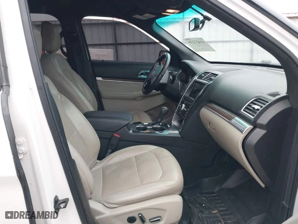 2018 Ford Explorer Limited with VIN 1FM5K7F82JGC69918, listed as a IAAI auction lot 41427239 with 128,784 mi miles. Bid and sale history available at carsss.com. Image 5.