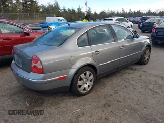 2005 Volkswagen Passat z VIN WVWBD63B05E061856, wystawiony jako IAAI lot #41149038 z przebiegiem 149 536 mil mil oraz . Historia ofert i sprzedaży dostępna na DreamBid. Obrazek 3.