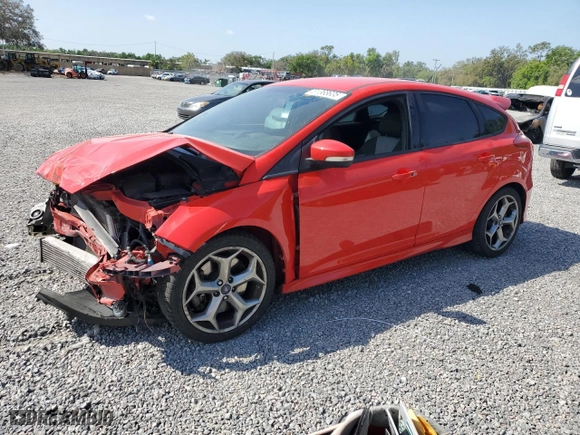 2017 Ford Focus ST with VIN 1FADP3L95HL333884, listed as a Copart auction lot 51368635 with 92,350 mi miles and Salvage Title. Bid and sale history available at carsss.com. Image 1.