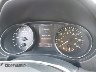 2017 Nissan Rogue SV z VIN JN1BJ1CP5HW030515, wystawiony jako IAAI lot #41892304 z przebiegiem 83 794 mil mil oraz . Historia ofert i sprzedaży dostępna na DreamBid. Obrazek 7.