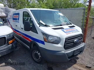 2017 Ford Transit z VIN 1FTYR1ZM1HKB13413, wystawiony jako IAAI lot #42117599 z przebiegiem 114 620 mil mil oraz . Historia ofert i sprzedaży dostępna na DreamBid. Obrazek 1.
