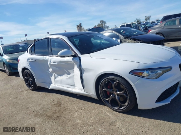 2019 Alfa Romeo Giulia Ti with VIN ZARFAMBN0K7606230, listed as a IAAI auction lot 41421769 with 69,274 mi miles. Bid and sale history available at carsss.com. Image 13.