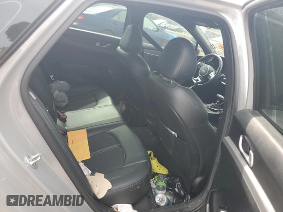 2022 Kia K5 GT-Line z VIN 5XXG64J2XNG149610, wystawiony jako Copart lot #55333245 z przebiegiem Nie podano mil oraz Szkoda całkowita • Salvage title. Historia ofert i sprzedaży dostępna na DreamBid. Obrazek 10.