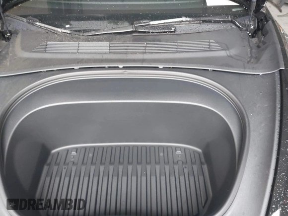 2025 Tesla Model 3 Long Range с VIN 5YJ3E1EB9SF915531, выставлен на аукционе IAAI как лот 42191805 с пробегом 3 333 миль миль и . История ставок и продаж доступна на DreamBid. Изображение 10.