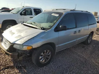 2000 Chrysler Town & Country LX z VIN 1C4GP44R9YB744187, wystawiony jako Copart lot #73202644 z przebiegiem 185 669 mil mil oraz Szkoda całkowita • Salvage title. Historia ofert i sprzedaży dostępna na DreamBid. Obrazek 1.