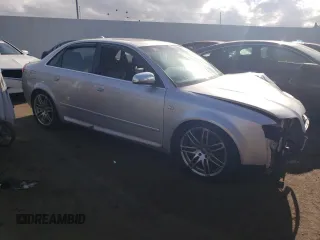 2004 Audi S4 z VIN WAUPL68E64A102859, wystawiony jako Copart lot #72573904 z przebiegiem 118 068 mil mil oraz Szkody całkowita. Historia ofert i sprzedaży dostępna na DreamBid. Obrazek 4.