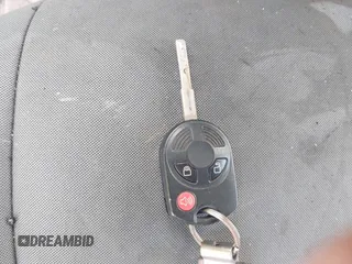 2016 Ford Escape SE z VIN 1FMCU0G76GUA61050, wystawiony jako IAAI lot #42171320 z przebiegiem Nie podano mil oraz . Historia ofert i sprzedaży dostępna na DreamBid. Obrazek 11.