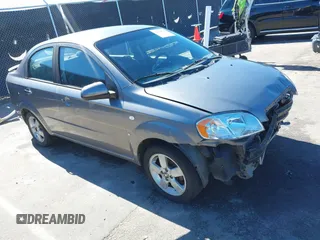 2008 Chevrolet Aveo LT z VIN KL1TG56648B177918, wystawiony jako IAAI lot #41575526 z przebiegiem 178 725 mil mil oraz . Historia ofert i sprzedaży dostępna na DreamBid. Obrazek 1.