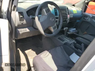 2014 Nissan Frontier S z VIN 1N6BD0CT8EN769341, wystawiony jako Copart lot #60064055 z przebiegiem Nie podano mil oraz Czysty tytuł • Clean title. Historia ofert i sprzedaży dostępna na DreamBid. Obrazek 8.
